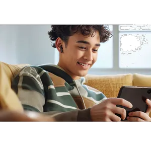هدفون بلوتوثی انکر مدل Soundcore K20i با نویز کنسلینگ میکروفون (ENC)، درگاه شارژ USB Type-C، دارای کنترل لمسی، مقاوم در برابر پاشش آب با استاندارد - بندانگشتی 7