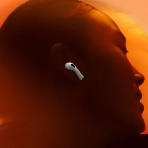 Airpods 5 Wireless Charging Case apple - بندانگشتی 21