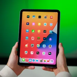 Apple iPad 2025 Wi-Fi 512GB and 6GB RAM Tablet, 12 MP Main Camera, Stylus Support - angle 41
