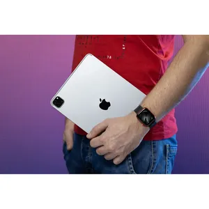 Apple iPad Pro 11 2022 5G 256GB And 8GB RAM Tablet - angle 6