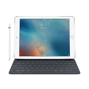Apple iPad Pro 9.7 inch 4G with Apple Pencil and Smart Keyboard 128GB Tablet - angle 4