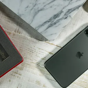 Apple iPhone 11 Pro Max A2220 Dual SIM 256GB Mobile Phone - angle 31