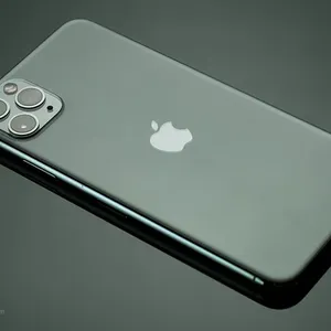 Apple iPhone 11 Pro Max A2220 Dual SIM 256GB Mobile Phone - angle 38